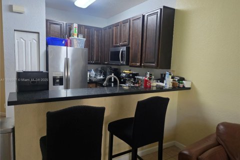 Touwnhouse à vendre à Homestead, Floride: 4 chambres, 147.9 m2 № 1951942 - photo 6