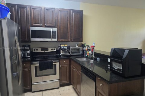 Touwnhouse à vendre à Homestead, Floride: 4 chambres, 147.9 m2 № 1951942 - photo 5