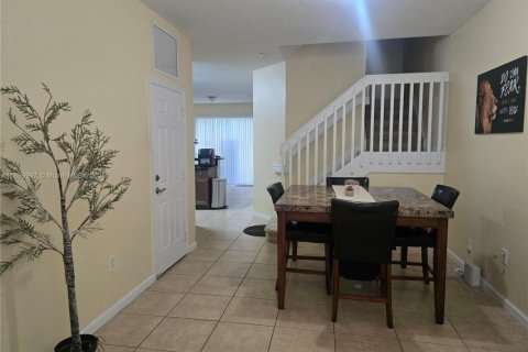 Touwnhouse à vendre à Homestead, Floride: 4 chambres, 147.9 m2 № 1951942 - photo 4