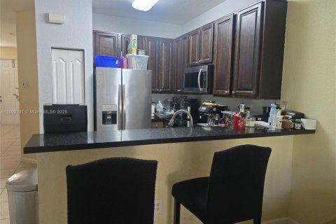 Touwnhouse à vendre à Homestead, Floride: 4 chambres, 147.9 m2 № 1951942 - photo 7