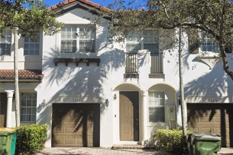Touwnhouse à vendre à Homestead, Floride: 4 chambres, 147.9 m2 № 1951942 - photo 1