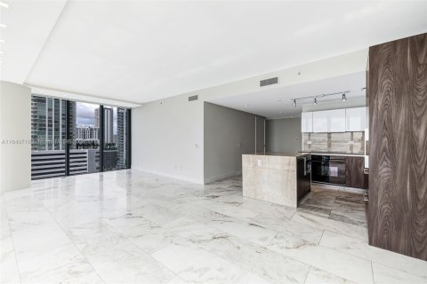 Condo in Miami, Florida, 3 bedrooms № 2034764 - photo 5