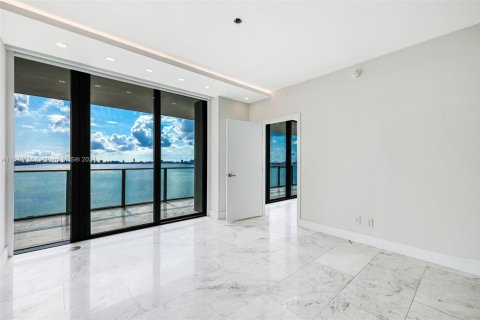 Condo in Miami, Florida, 3 bedrooms № 2034764 - photo 14