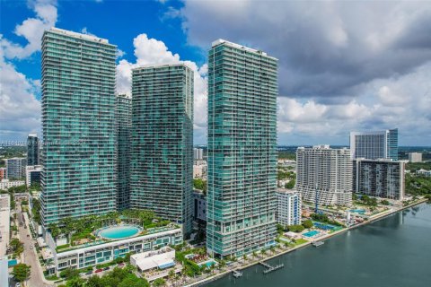 Condo in Miami, Florida, 3 bedrooms № 2034764 - photo 29