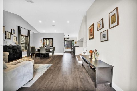 Villa ou maison à louer à Boca Raton, Floride: 3 chambres, 184.41 m2 № 2002535 - photo 3