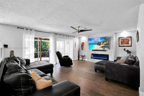 Villa ou maison à louer à Boca Raton, Floride: 3 chambres, 184.41 m2 № 2002535 - photo 10