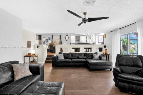 Villa ou maison à louer à Boca Raton, Floride: 3 chambres, 184.41 m2 № 2002535 - photo 11