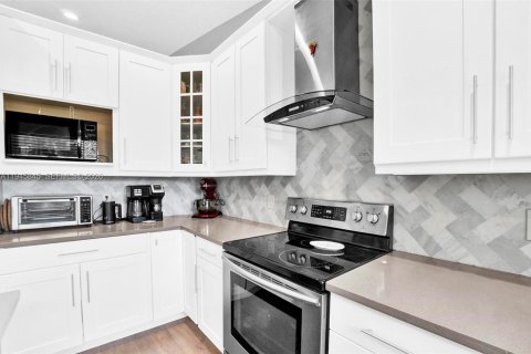 Villa ou maison à louer à Boca Raton, Floride: 3 chambres, 184.41 m2 № 2002535 - photo 7