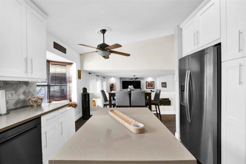 Villa ou maison à louer à Boca Raton, Floride: 3 chambres, 184.41 m2 № 2002535 - photo 9