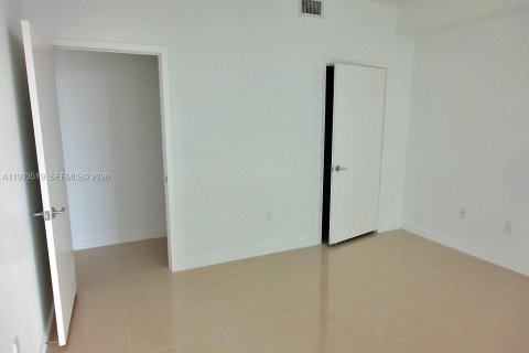 Copropriété à vendre à Miami, Floride: 1 chambre, 65.68 m2 № 2053333 - photo 7