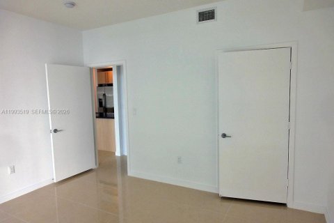Copropriété à vendre à Miami, Floride: 1 chambre, 65.68 m2 № 2053333 - photo 8
