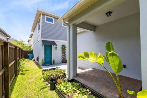 House in Orlando, Florida 5 bedrooms, 309.27 sq.m. № 1803941 - photo 8
