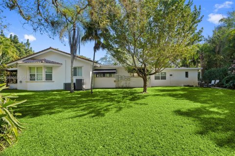 House in Pinecrest, Florida 4 bedrooms, 388.52 sq.m. № 2031753 - photo 29