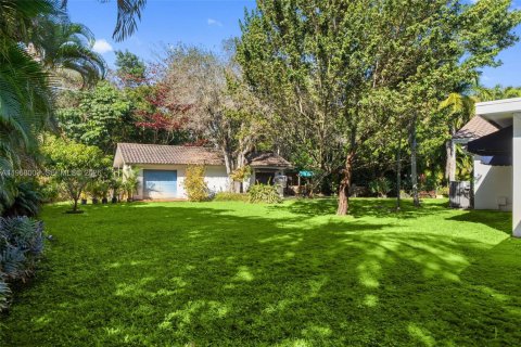 House in Pinecrest, Florida 4 bedrooms, 388.52 sq.m. № 2031753 - photo 25