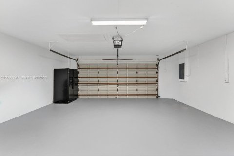 House in Davie, Florida 3 bedrooms, 144.93 sq.m. № 2065332 - photo 25