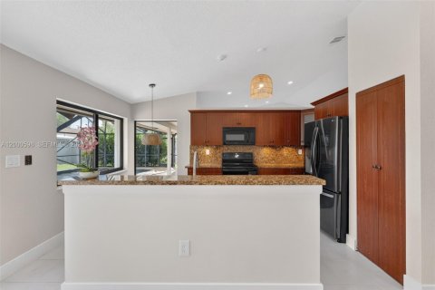 House in Davie, Florida 3 bedrooms, 144.93 sq.m. № 2065332 - photo 9