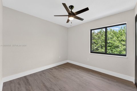 House in Davie, Florida 3 bedrooms, 144.93 sq.m. № 2065332 - photo 21