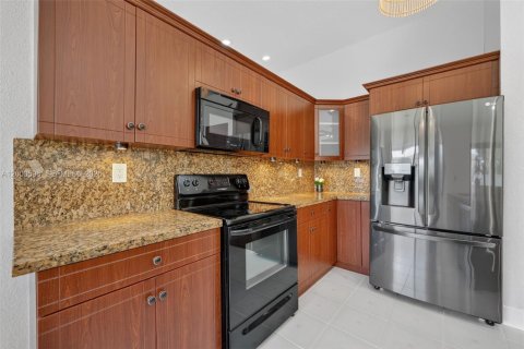 House in Davie, Florida 3 bedrooms, 144.93 sq.m. № 2065332 - photo 11