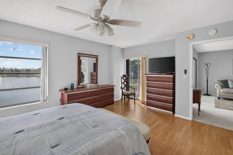 Condo in Delray Beach, Florida, 2 bedrooms  № 2384975 - photo 24