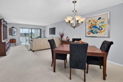 Condo in Delray Beach, Florida, 2 bedrooms  № 2384975 - photo 15
