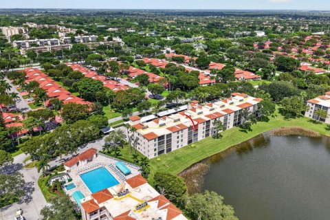 Condo in Delray Beach, Florida, 2 bedrooms  № 2384975 - photo 6