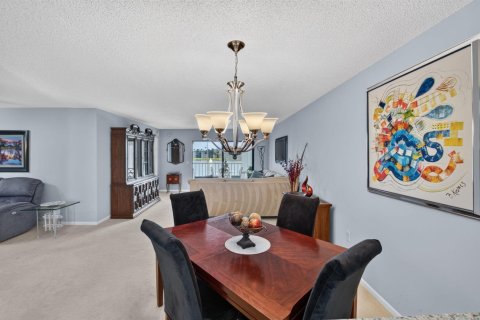 Condo in Delray Beach, Florida, 2 bedrooms  № 2384975 - photo 14
