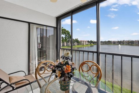 Condo in Delray Beach, Florida, 2 bedrooms  № 2384975 - photo 5