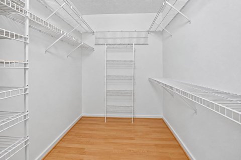 Condo in Delray Beach, Florida, 2 bedrooms  № 2384975 - photo 25