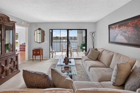 Condo in Delray Beach, Florida, 2 bedrooms  № 2384975 - photo 19