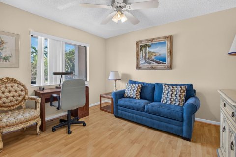 Condo in Delray Beach, Florida, 2 bedrooms  № 2384975 - photo 29