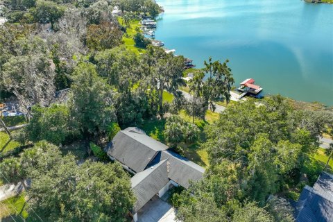Casa en Eustis, Florida 3 dormitorios, 152.27 m2 № 2139366
