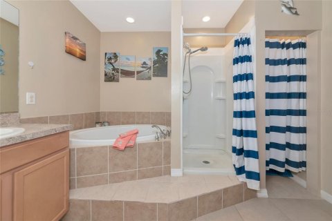 House in North Port, Florida 4 bedrooms, 198.07 sq.m. № 1839967 - photo 25