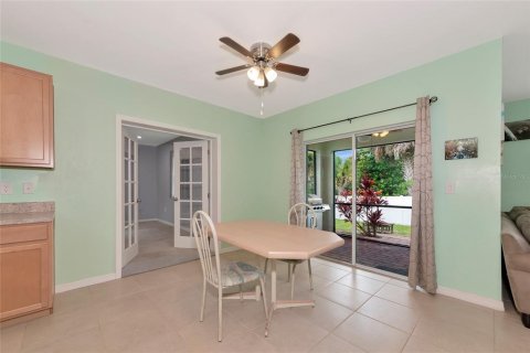 House in North Port, Florida 4 bedrooms, 198.07 sq.m. № 1839967 - photo 10