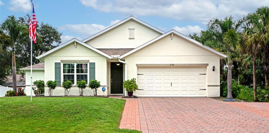 House in North Port, Florida 4 bedrooms, 198.07 sq.m. № 1839967