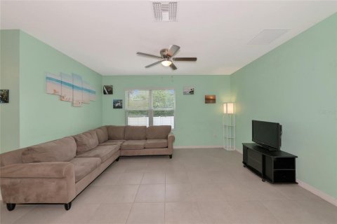 House in North Port, Florida 4 bedrooms, 198.07 sq.m. № 1839967 - photo 20