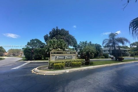 Copropriété à vendre à Deerfield Beach, Floride: 2 chambres, 82.4 m2 № 1777828 - photo 11