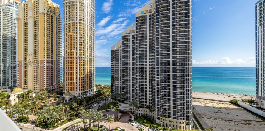 Condo in Sunny Isles Beach, Florida, 2 bedrooms in AURORA  № 2039001