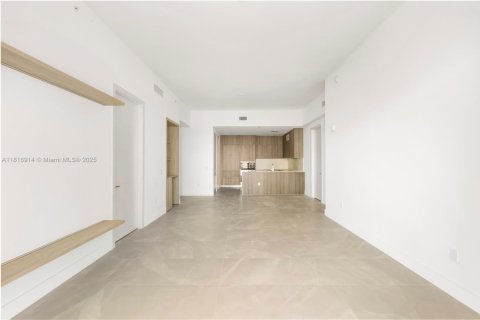 Condo in Sunny Isles Beach, Florida, 2 bedrooms in AURORA  № 2039001 - photo 8