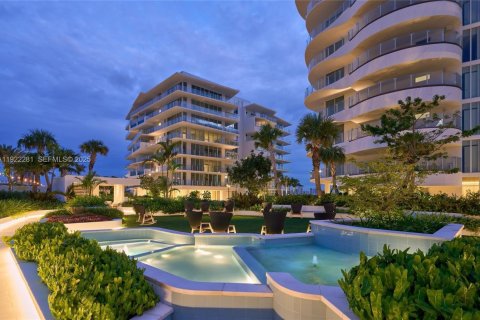 Купить кондоминиум в Форт-Лодердейл, Флорида 3 спальни, № 1984253 - фото 13
