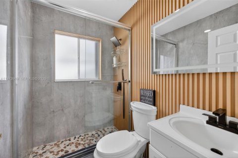 Villa ou maison à louer à Miami, Floride: 4 chambres, 134.99 m2 № 2035977 - photo 25