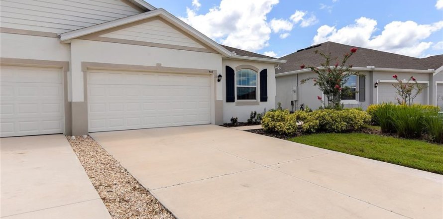 House in Bradenton, Florida 3 bedrooms, 145.11 sq.m. № 1805039