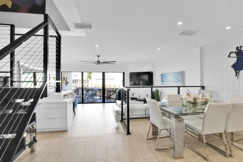 Townhouse in Highland Beach, Florida 3 bedrooms, 199.65 sq.m. № 2158430 - photo 15