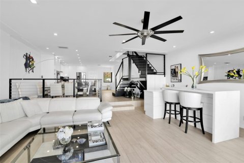 Townhouse in Highland Beach, Florida 3 bedrooms, 199.65 sq.m. № 2158430 - photo 21