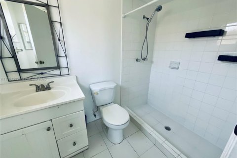 Casa en alquiler en Sunrise, Florida, 3 dormitorios, 129.32 m2 № 2032518 - foto 8