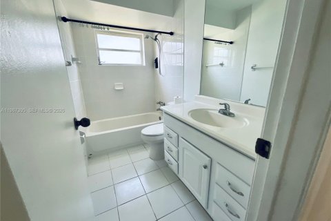 Casa en alquiler en Sunrise, Florida, 3 dormitorios, 129.32 m2 № 2032518 - foto 11