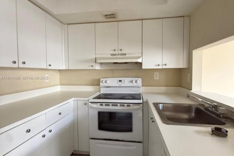 Снять в аренду кондоминиум в Майами, Флорида 2 спальни, 105.17м2, № 1990385 - фото 12