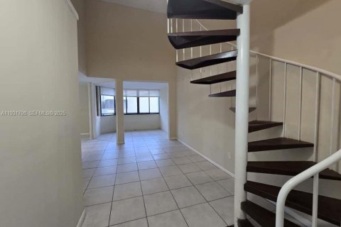 Снять в аренду кондоминиум в Майами, Флорида 2 спальни, 105.17м2, № 1990385 - фото 8