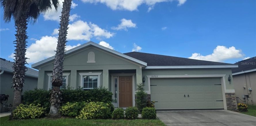House in Orlando, Florida 3 bedrooms, 175.96 sq.m. № 1810017