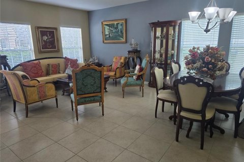 House in Orlando, Florida 3 bedrooms, 175.96 sq.m. № 1810017 - photo 9