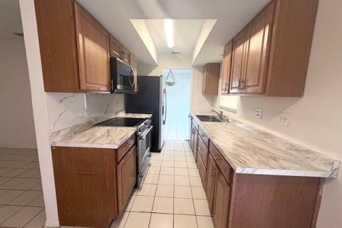 Villa ou maison à vendre à Port St. Lucie, Floride: 3 chambres, 132.01 m2 № 2387083 - photo 4